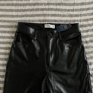 Abercrombie Vegan Leather Ankle Straight Pants 28 Regular